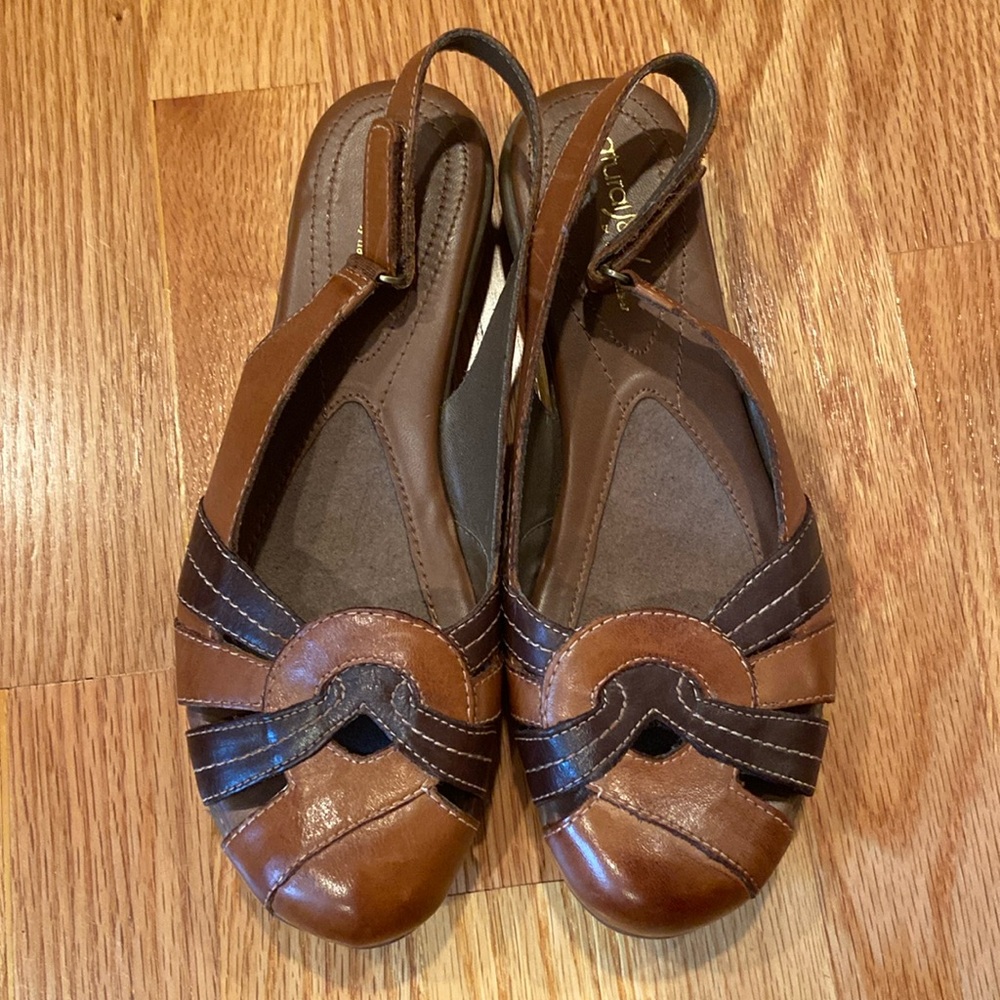 Sandals with back ankle strap